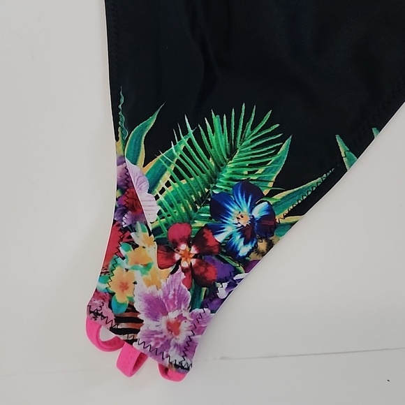 Victoria Secret Swim Bikini Bottoms/Size M - Picture 10 of 10